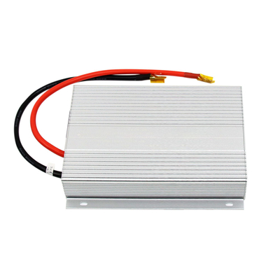 カー・バッテリーの充電器は始動機携帯用16v 500f 2000f 3000fの極度のコンデンサー電池銀行を跳ぶ